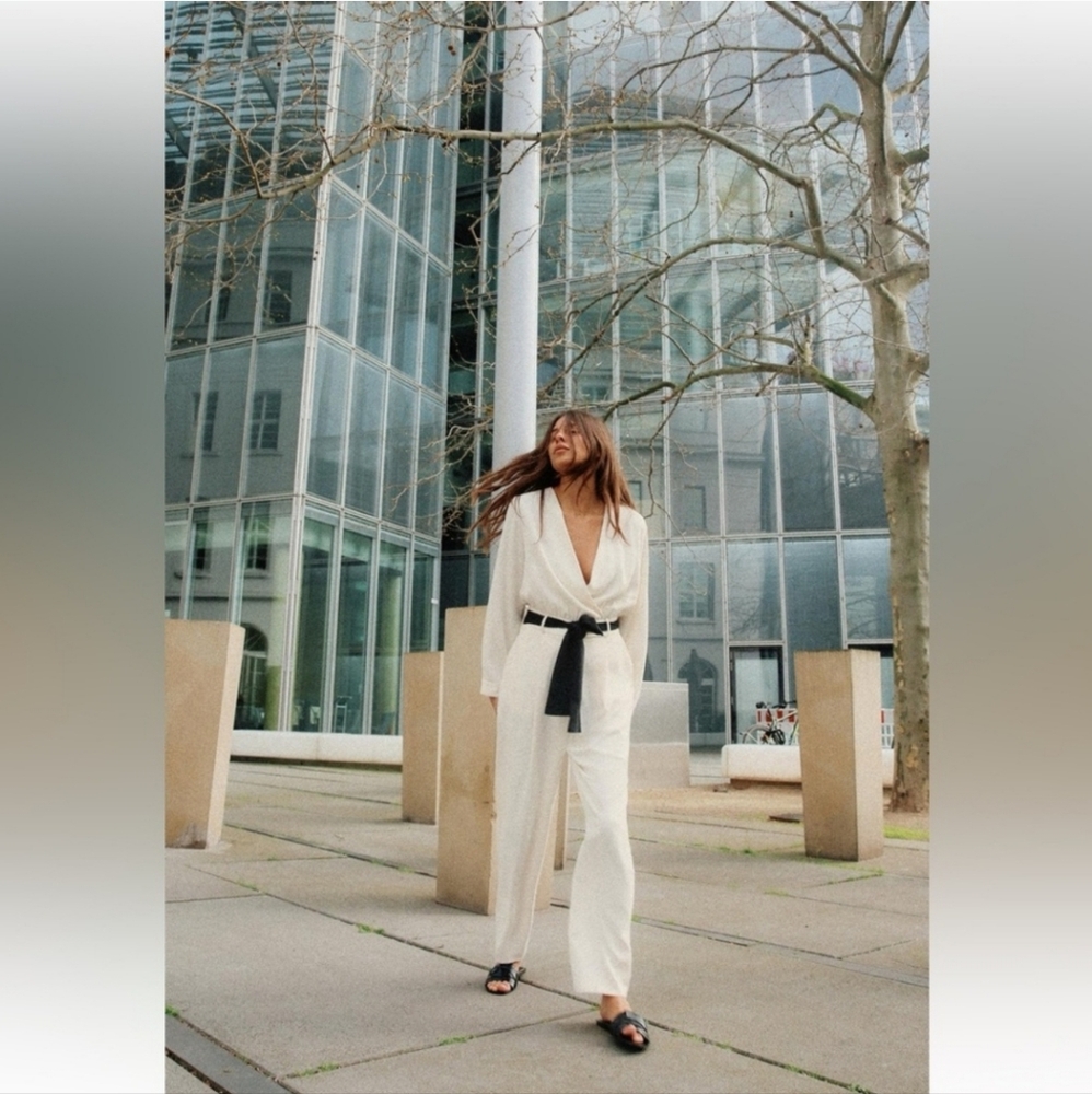 JUMPSUIT WITH MATCHING BELT SIZE S